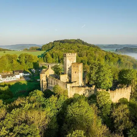 Кемпинг Schaeferkarrenpark Adler- Und Wolfspark Kasselburg *