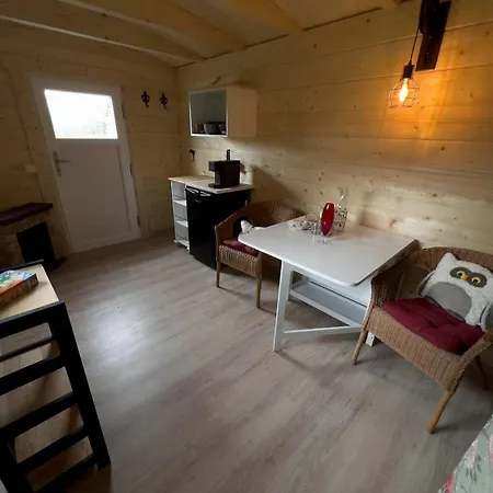 Schaeferkarrenpark Adler- Und Wolfspark Kasselburg مكان تخييم Pelm